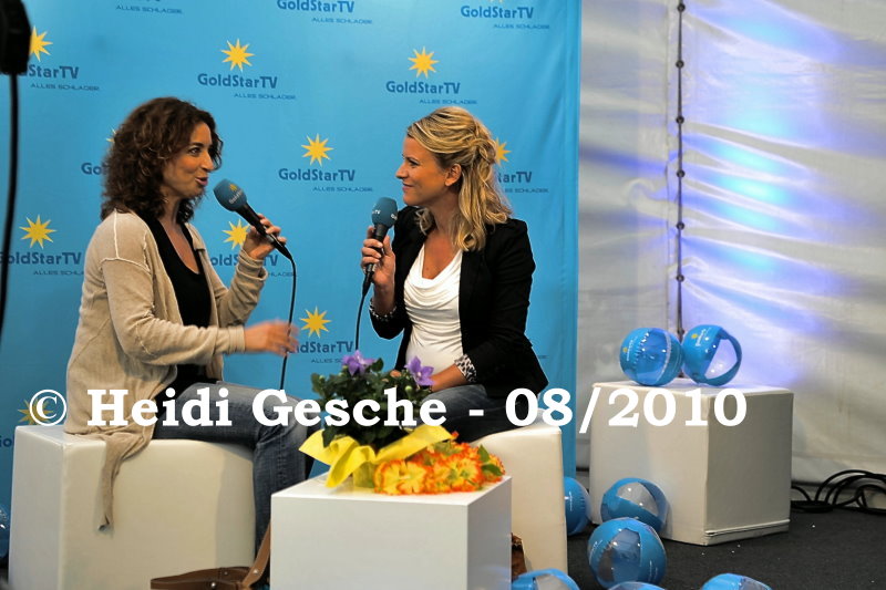 Isabel Varell+ Sonja Weissensteiner beim Interview  (2).JPG